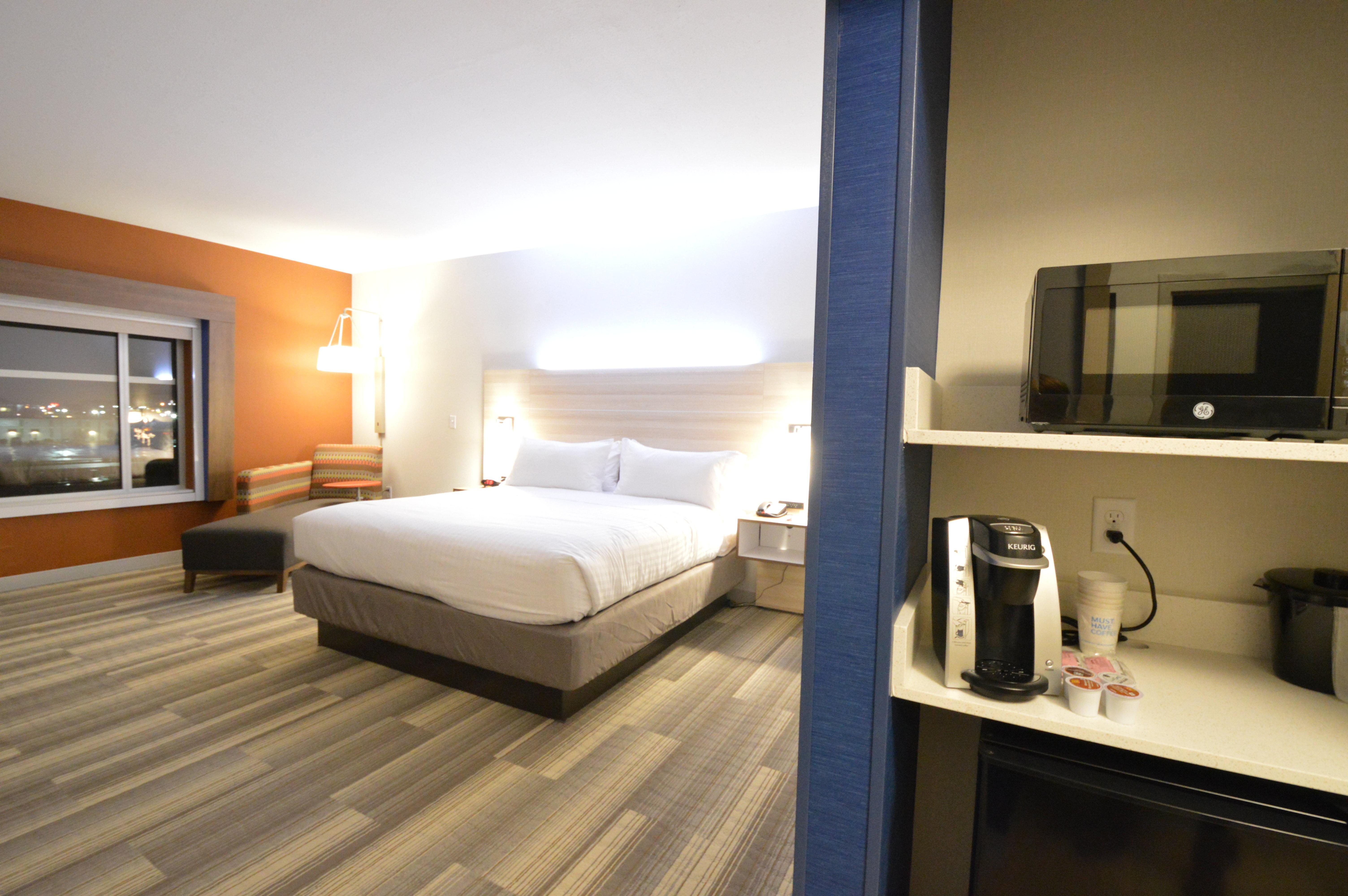 Holiday Inn Express & Suites Toledo West By Ihg Екстер'єр фото